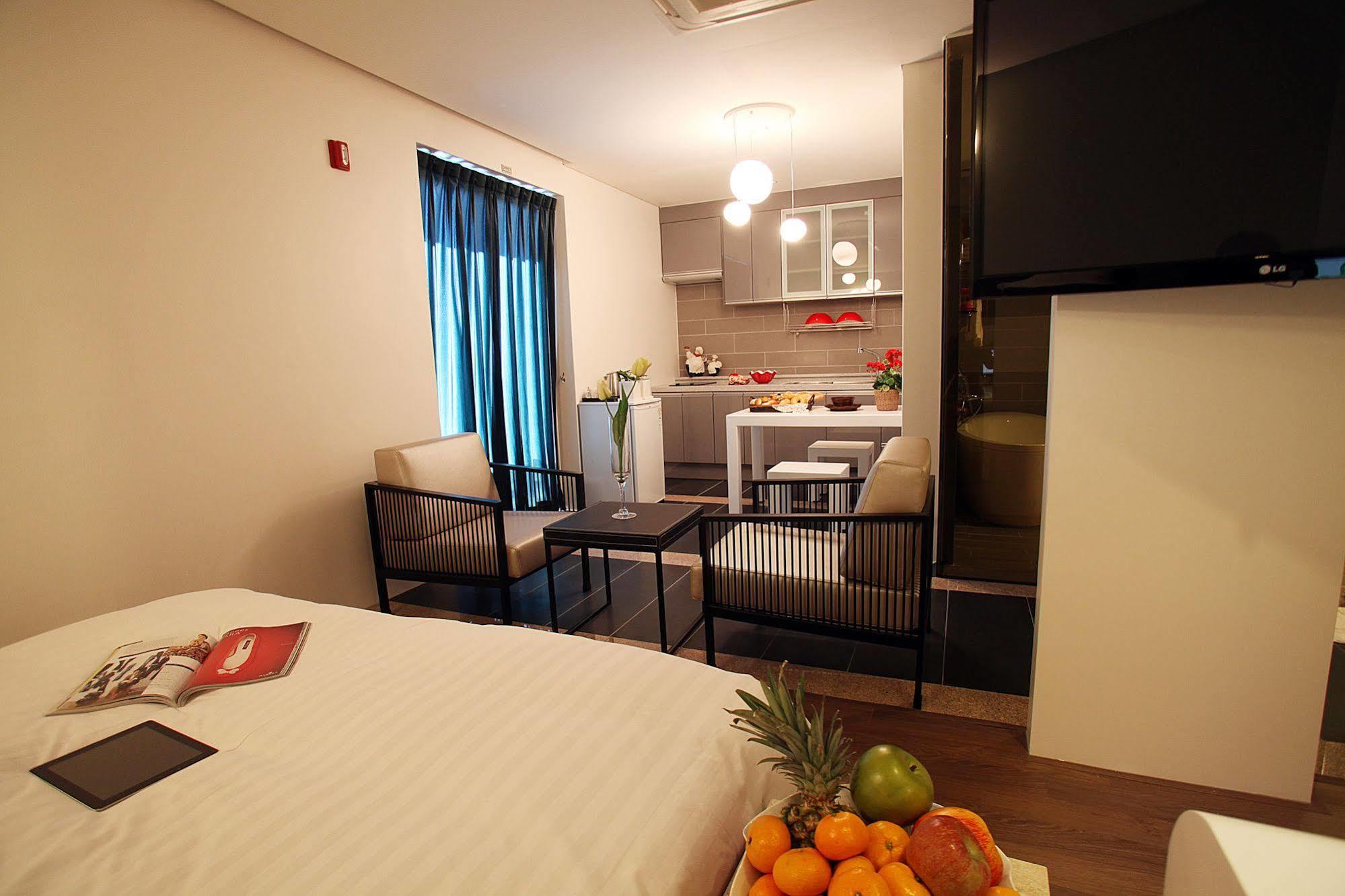 Jeonju Jazz Around Hotel Εξωτερικό φωτογραφία